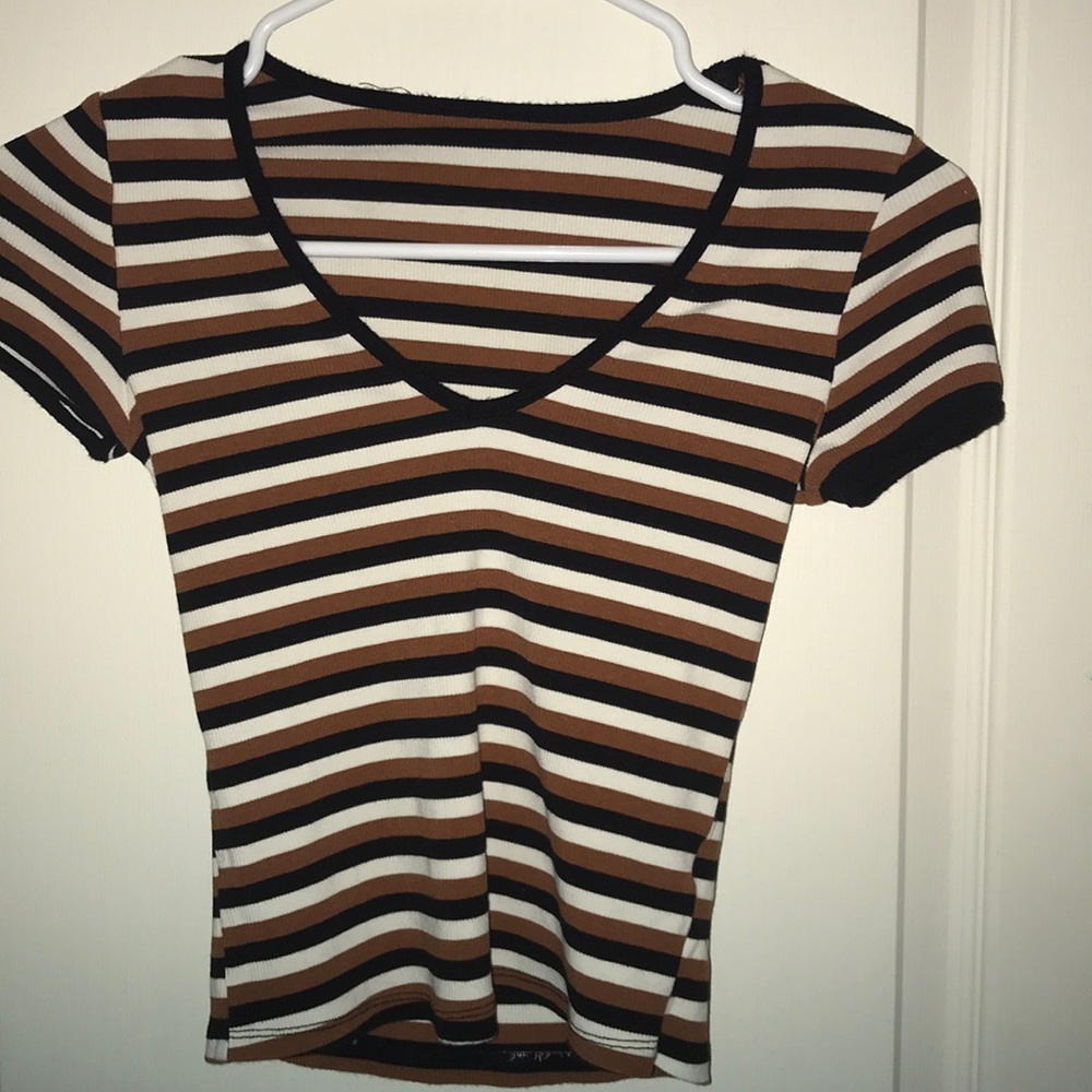 V neck tee